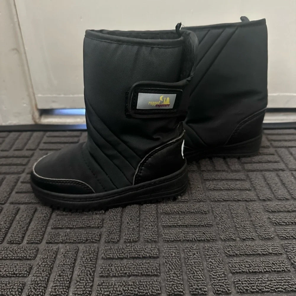 Black Winter Boots